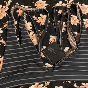 BNWT Acacia Plantation (XL) in Forever